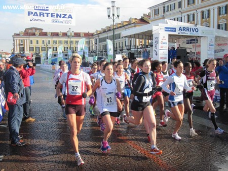Straconi 2012 - Asics Run femminile: la partenza